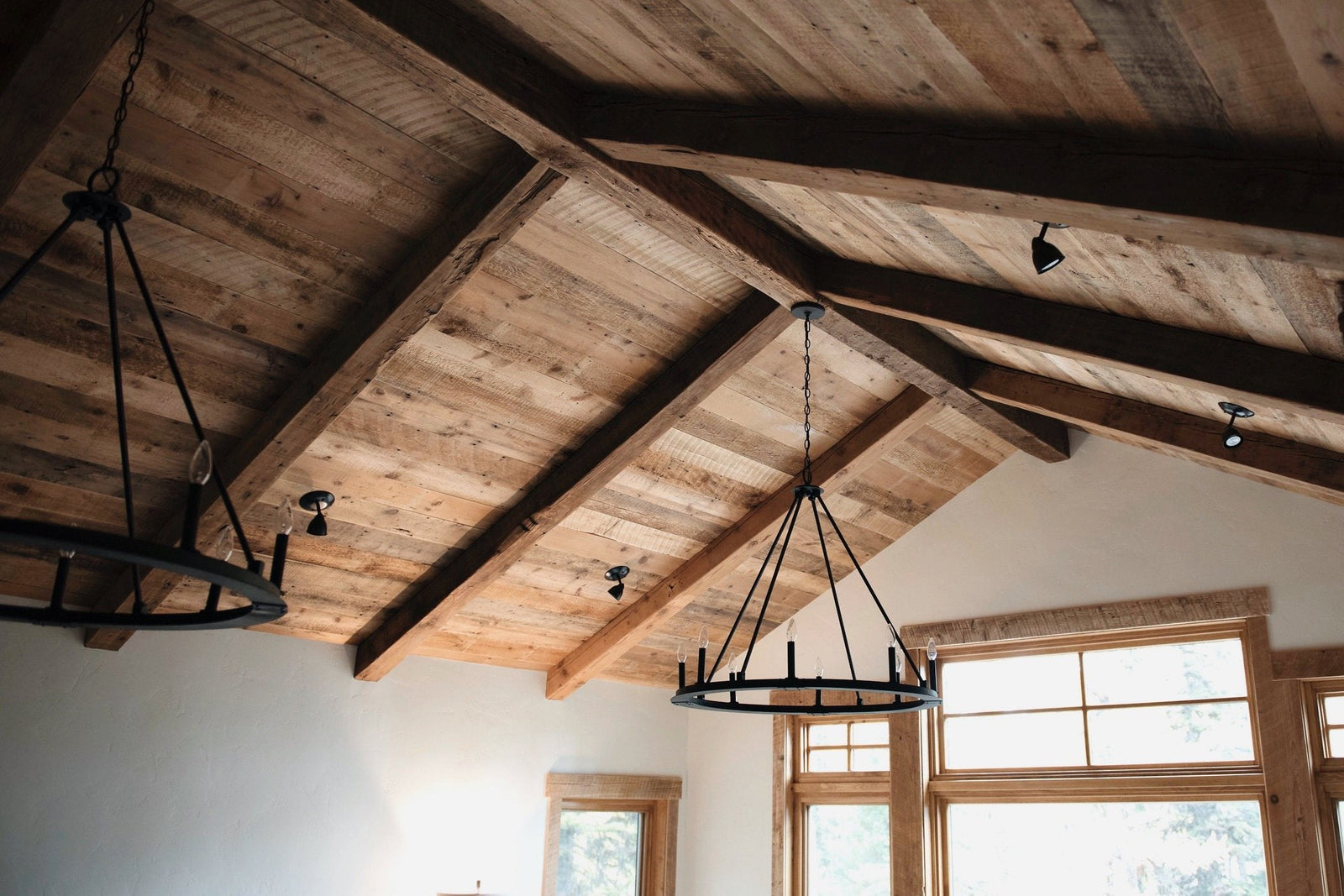 Wood Shiplap Paneling | Reclaimed Wood Paneling | Dakota Timber Co Shiplap | Wood Accent Wall Paneling